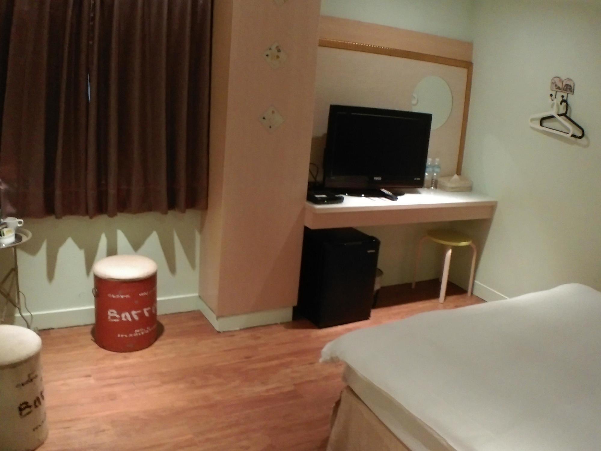 Wan Tai Hotel Chiayi Buitenkant foto